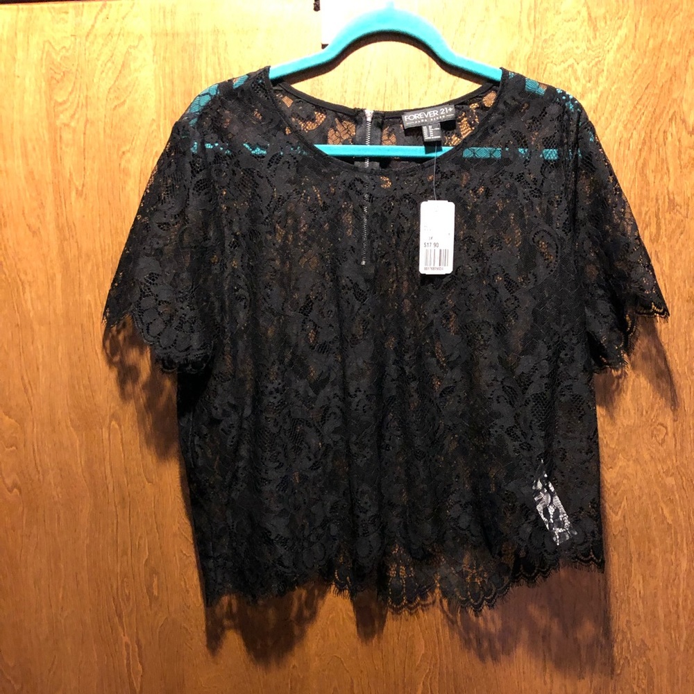 NWT cropped lace shirt